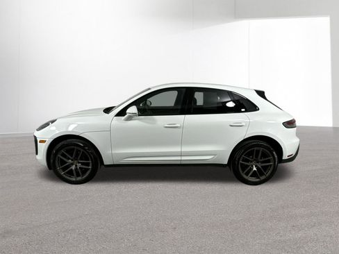 Used 2023 Porsche Macan AWD/4WD image 29