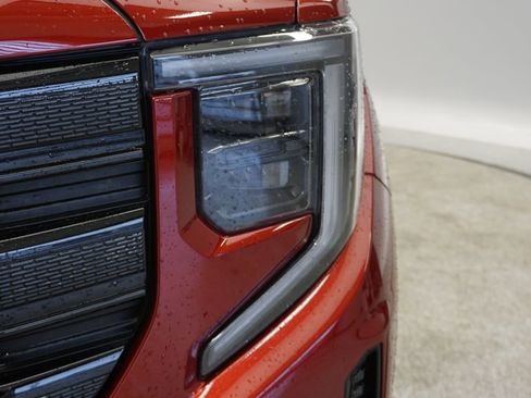 Used 2024 GMC Sierra 1500 Elevation image 17