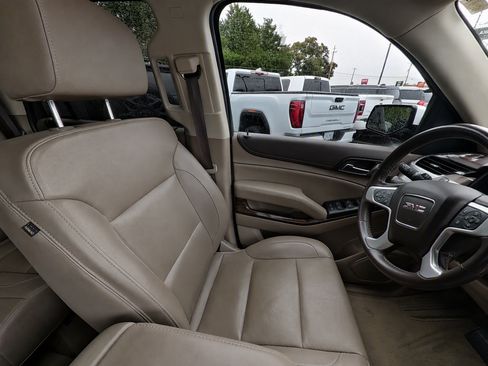 Used 2020 GMC Yukon SLT w/ Open Road Package AWD/4WD image 10