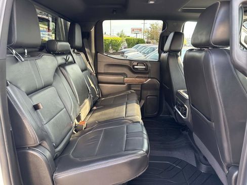 Used 2021 Chevrolet Silverado 1500 High Country image 20