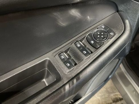 Used 2023 Ford Edge SEL image 19