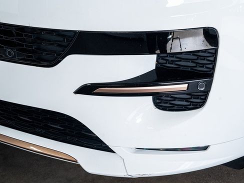 Used 2024 Land Rover Range Rover Sport Dynamic SE image 14