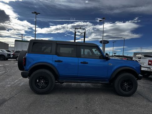 Used 2024 Ford Bronco Wildtrak image 7