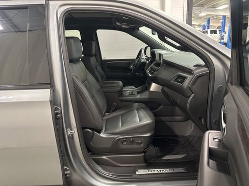 Used 2024 Chevrolet Tahoe Z71 w/ Luxury Package image 13