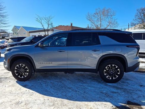 Used 2024 Chevrolet Traverse Z71 w/ Enhanced Driving Package image 5