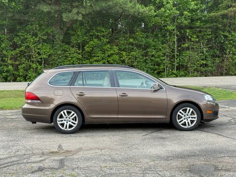 Used 2014 Volkswagen Jetta TDI FWD image 2