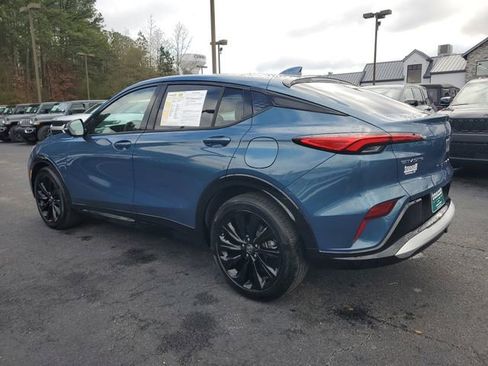 Used 2024 Buick Envista Sport Touring w/ Convenience I Package image 4