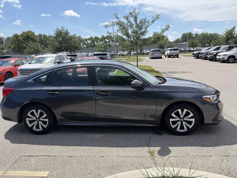 Used 2023 Honda Civic LX image 4