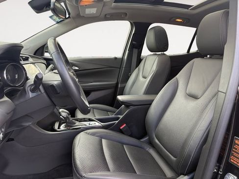 Used 2023 Buick Encore GX Essence w/ Experience Buick Package AWD/4WD image 9