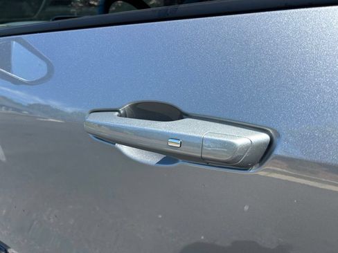 Used 2026 Chevrolet Traverse RS FWD image 29