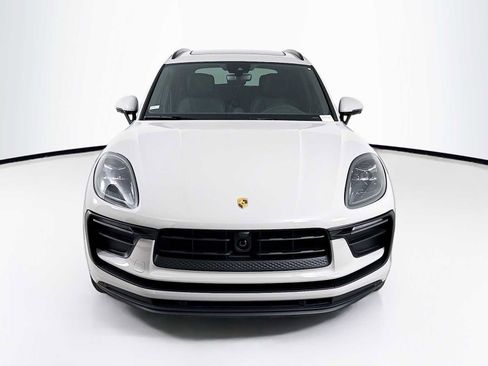 New 2026 Porsche Macan image 6