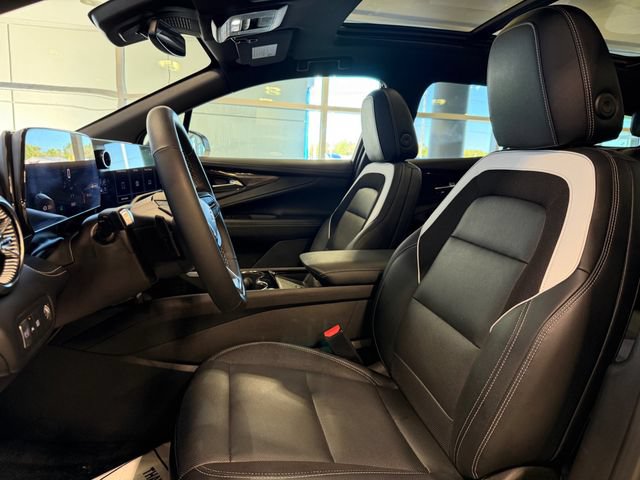 Used 2024 Chevrolet Blazer EV LT AWD/4WD image 17