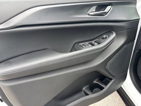 New 2026 Jeep Grand Cherokee L Laredo RWD image 10