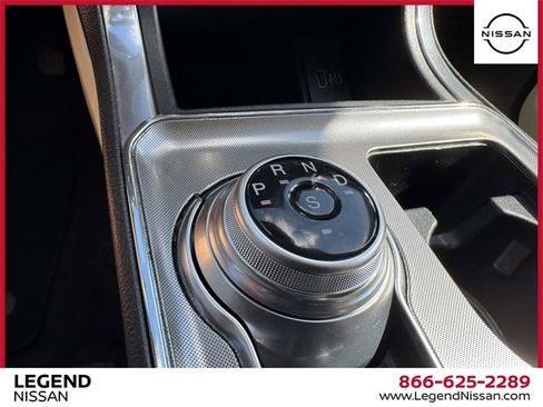 Used 2024 Ford Edge Titanium image 28