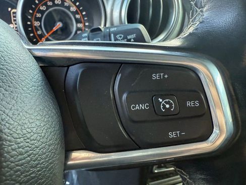 Used 2020 Jeep Wrangler Unlimited Sahara image 23