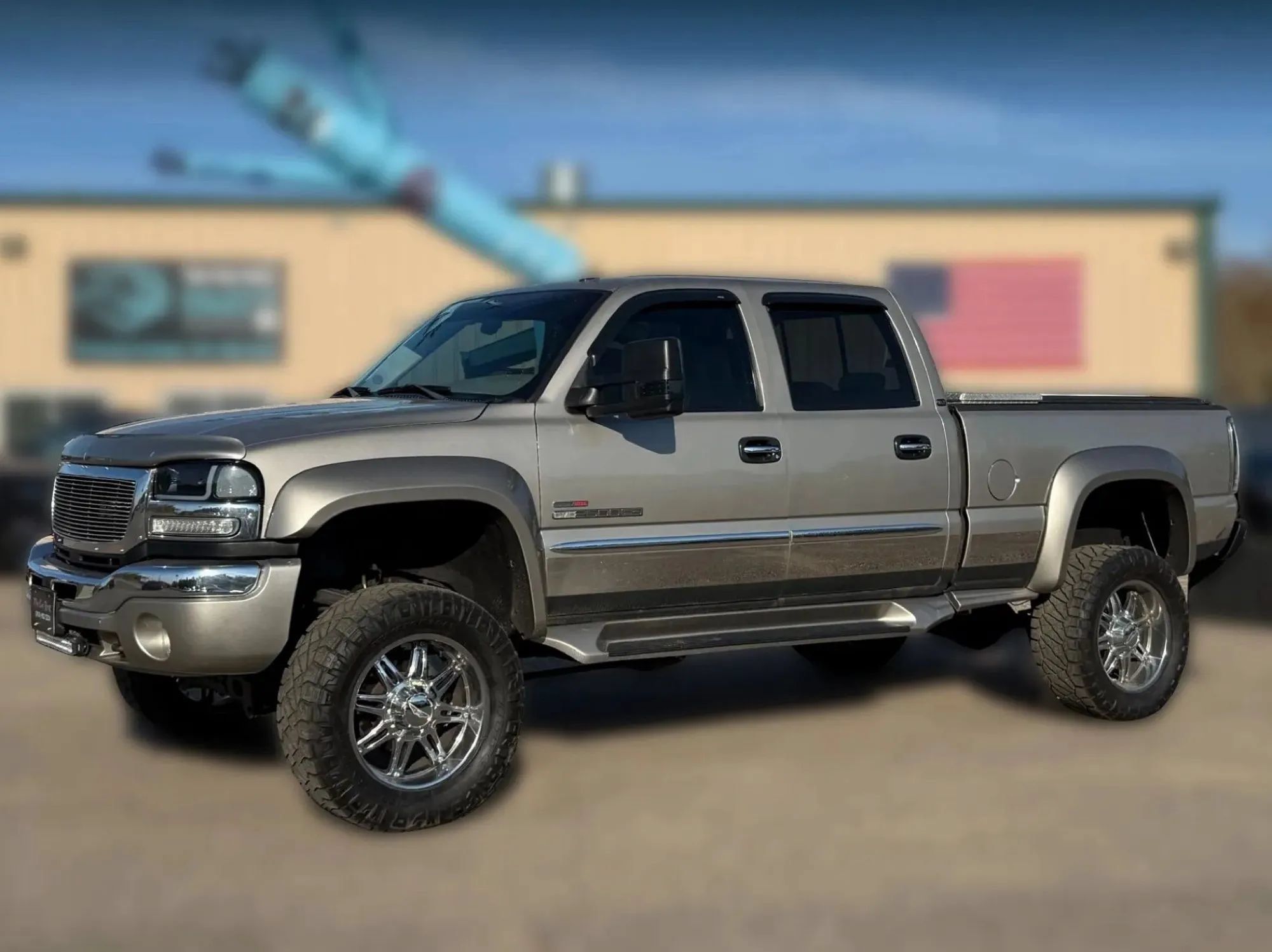 Used 2003 GMC Sierra 2500 SLT w/ SLT Preferred Equipment Group AWD/4WD image 1