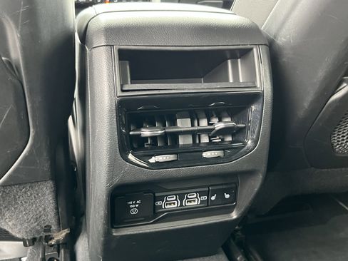 Used 2023 Jeep Grand Cherokee Trailhawk AWD/4WD image 16