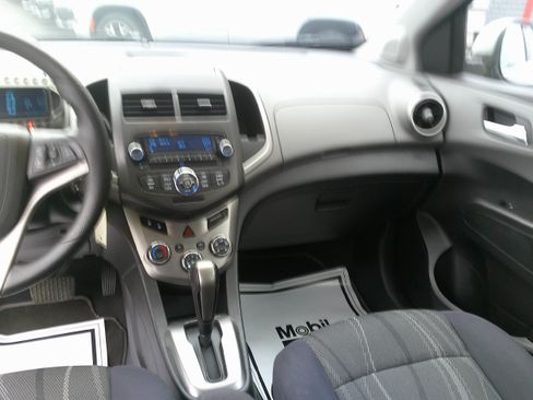 Used 2014 Chevrolet Sonic LT FWD image 25