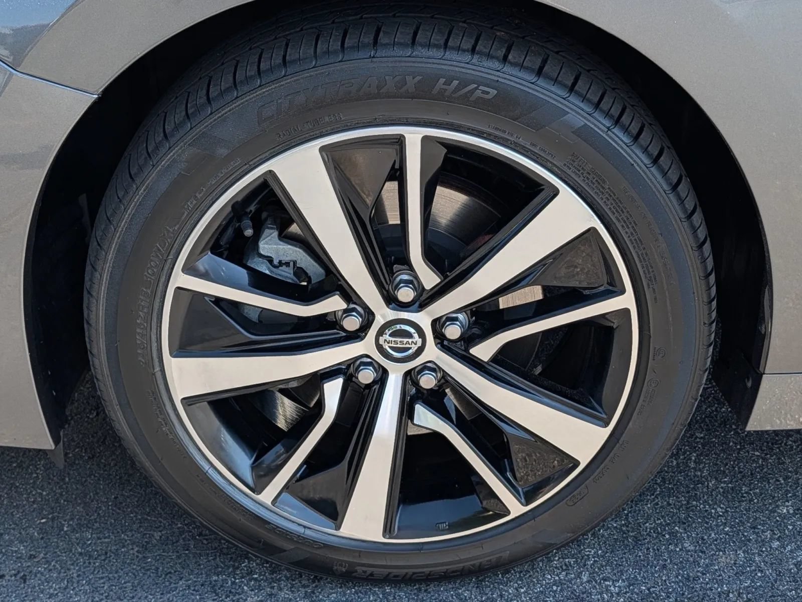 Used 2021 Nissan Maxima 3.5 SV w/ Floor Mat Group FWD image 11