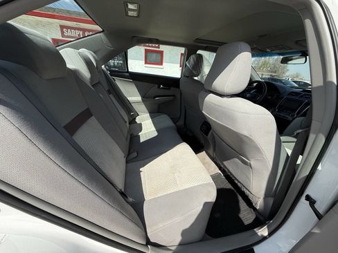 Used 2012 Toyota Camry XLE image 12