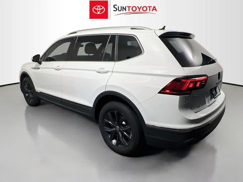 Used 2024 Volkswagen Tiguan SE AWD/4WD image 6