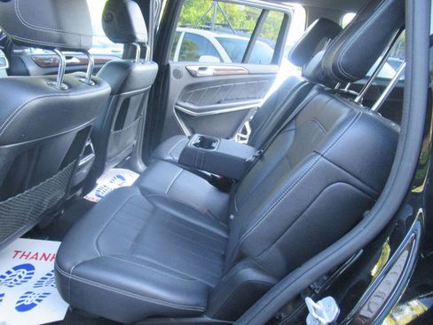 Used 2014 Mercedes-Benz GL 450 4MATIC image 24