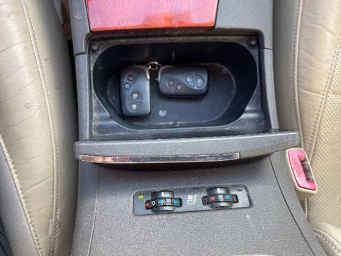 Used 2010 Lexus ES 350 FWD image 16