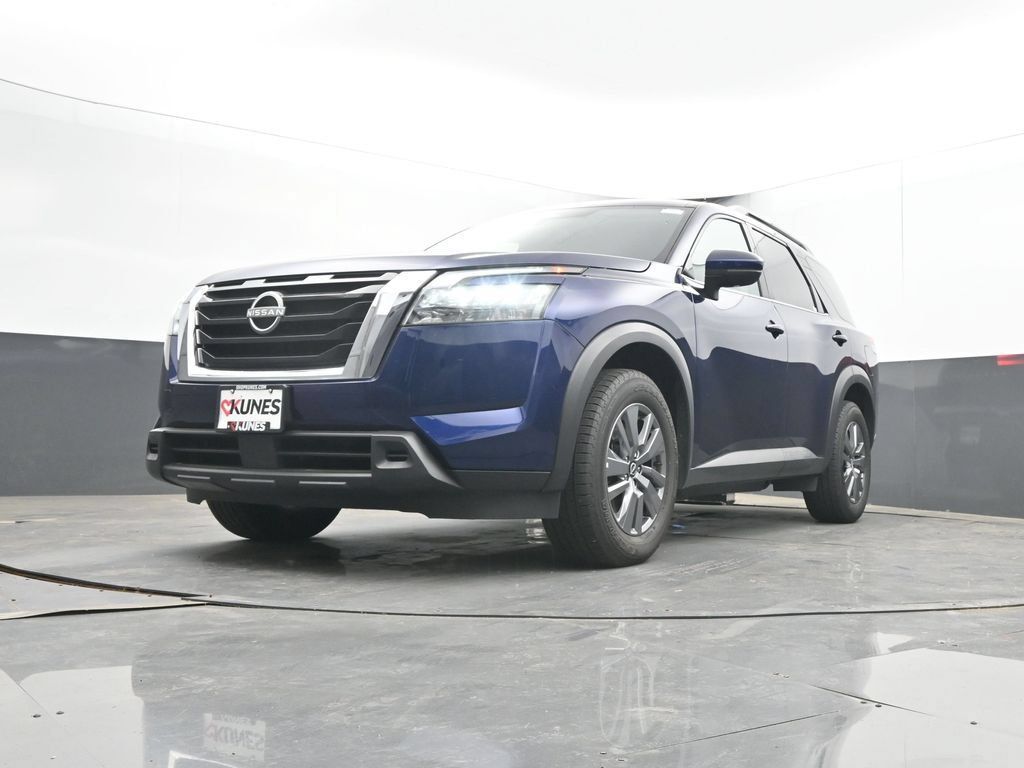 Used 2025 Nissan Pathfinder SV FWD image 48