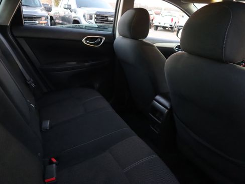 Used 2015 Nissan Sentra S image 23