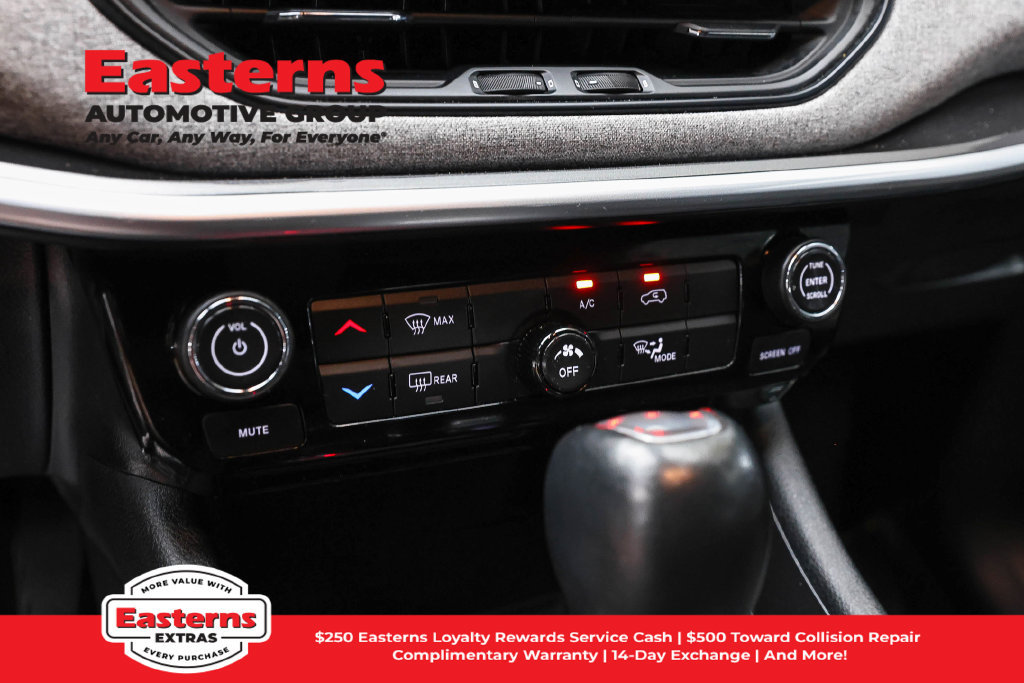 Used 2024 Jeep Compass Latitude AWD/4WD image 19
