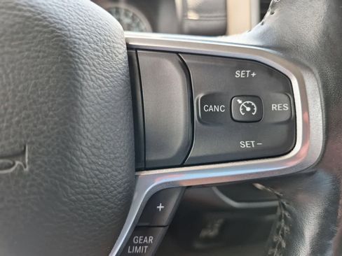 Used 2020 RAM 1500 Laramie AWD/4WD image 25