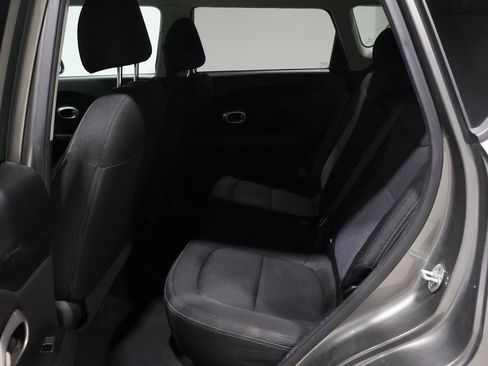 Used 2018 Kia Soul + image 15