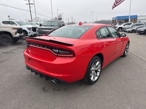 Used 2022 Dodge Charger SXT w/ Plus Group image 5