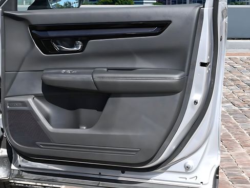 New 2025 Honda CR-V EX-L image 12