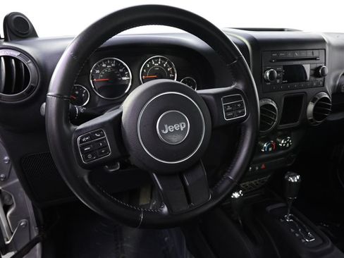 Used 2014 Jeep Wrangler Sport w/ Connectivity Group AWD/4WD image 12