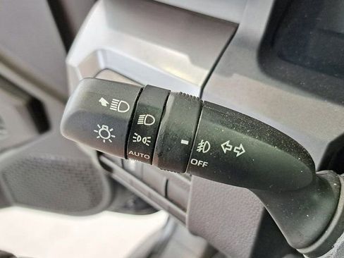 Used 2025 Toyota Tacoma SR5 RWD image 12