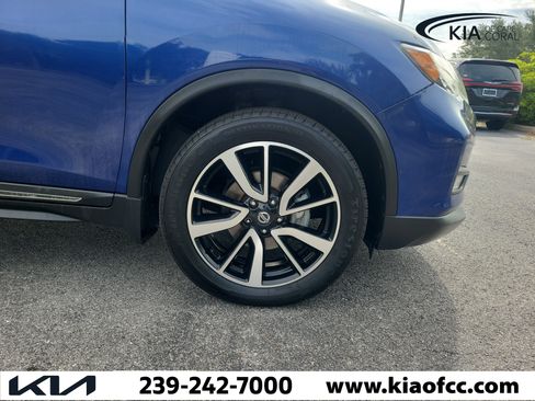 Used 2020 Nissan Rogue SL w/ Premium Package FWD image 7
