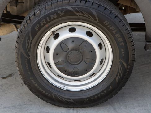 Used 2019 Ford Transit 250 148 Medium Roof image 29