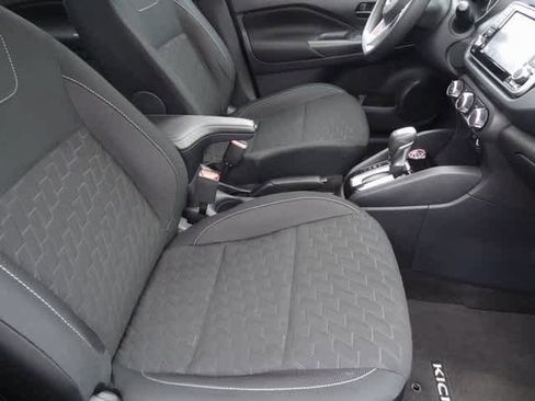 Used 2021 Nissan Kicks S image 13