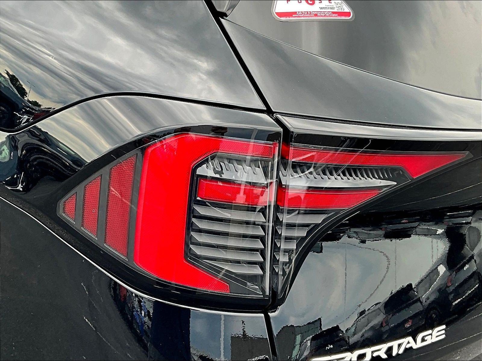 New 2026 Kia Sportage SX FWD image 14