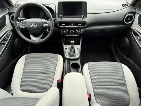 Used 2022 Hyundai Kona SE image 24