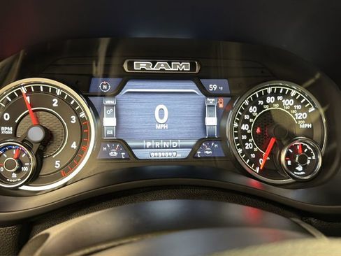 Used 2024 RAM 2500 Laramie image 13