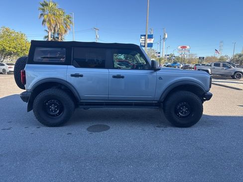 Used 2021 Ford Bronco Black Diamond image 7