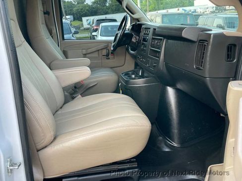 Used 2020 Chevrolet Express 3500 w/ Driver Convenience Package image 8