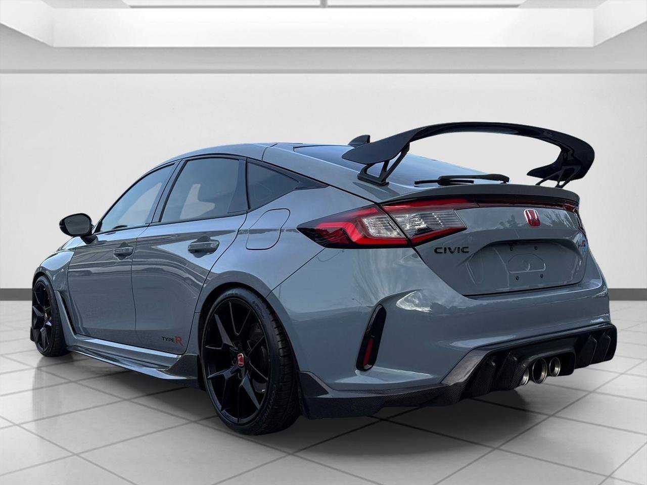 Used 2024 Honda Civic Type R image 3
