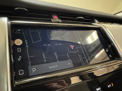 Used 2022 Land Rover Discovery Sport SE image 16