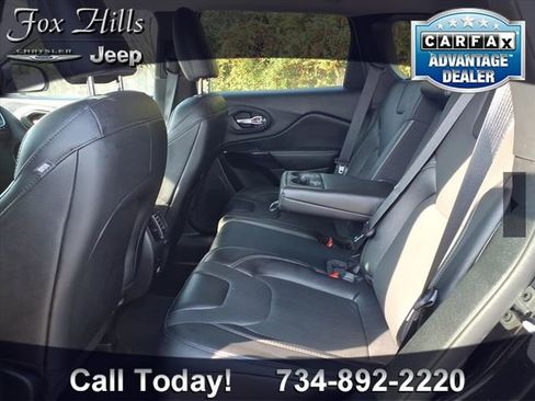 Certified 2023 Jeep Cherokee Altitude Lux image 11