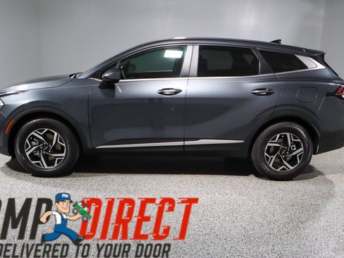 Used 2023 Kia Sportage LX image 10