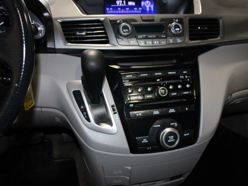 Used 2012 Honda Odyssey EX-L image 18