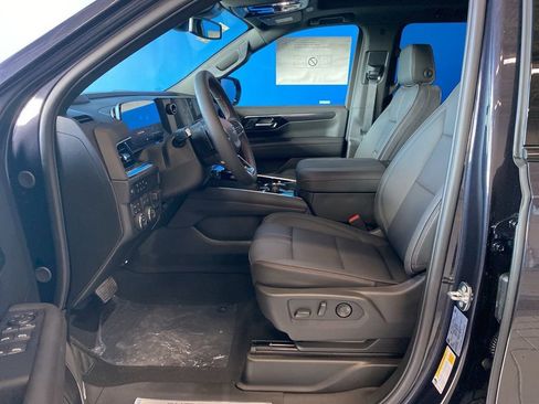 New 2026 Chevrolet Suburban RST w/ RST Capability Package AWD/4WD image 11
